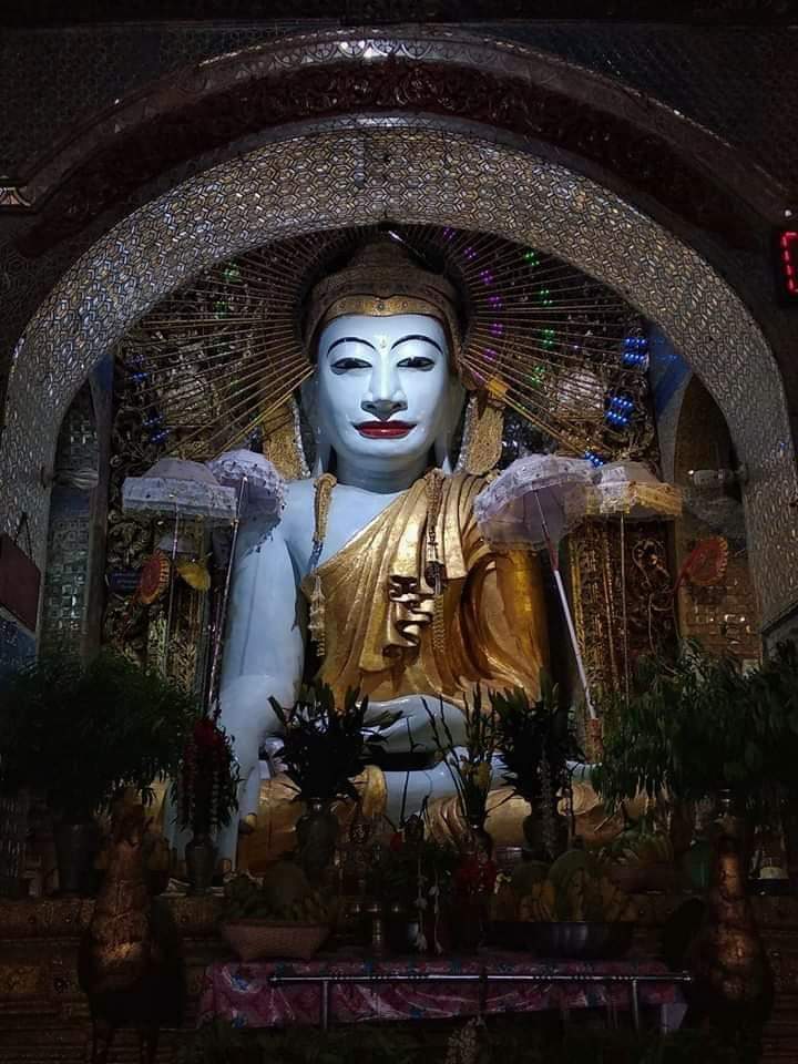 DRUNI10's tweet photo. #မင်္ဂလာအပေါင်းနှင့်ပြည့်စုံသောညချမ်းလေးပါ။
ကပ်ကြီးသုံးပါး ကင်းလွတ်ငြိမ်း၍
တနေ့တာပင်ပန်းနွမ်းနယ်မှုများကို
ကောင်းမွန်အေးချမ်းစွာအနားယူနိုင်ပါစေ။
ကျရောက်လာတဲ့နေ့ရက်တိုင်းမှာ
မင်္ဂလာအပေါင်းနဲ့ပြည့်စုံ၍
သောကခပ်သိမ်းကင်းငြိမ်းပါစေ…
ဘေးရန်ခပ်သိမ်းကင်းငြိမ်းပါစေ… https://t.co/1zpQoyasgp