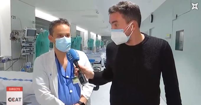 hgermanstrias's tweet photo. 🎤Sergi Martínez, metge adjunt de medicina intensiva
🎤Yolanda Sanz, infermera de materials i projectes

📺 Van explicar com funciona i està dissenyat el nou espai polivalent que acull ara pacients crítics de #COVID19 al @ConnecticatTV de @laxarxa 

▶️ https://t.co/NrqJg4Tf8X https://t.co/mZRFnhlZFk