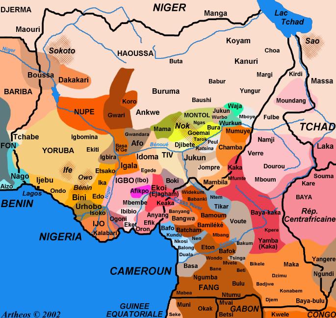【ナイジェリアの紹介??】
アフリカでも有数の人口大国(現在約2億)
2100年には9億人超
民族・言語的にも多様で、500を超える言語が話される。また、地方の伝統的な王国も数多くある。
経済発展が著しい一方、人口増加に都市整備が追いつかず、スラムが発生する問題もある。 