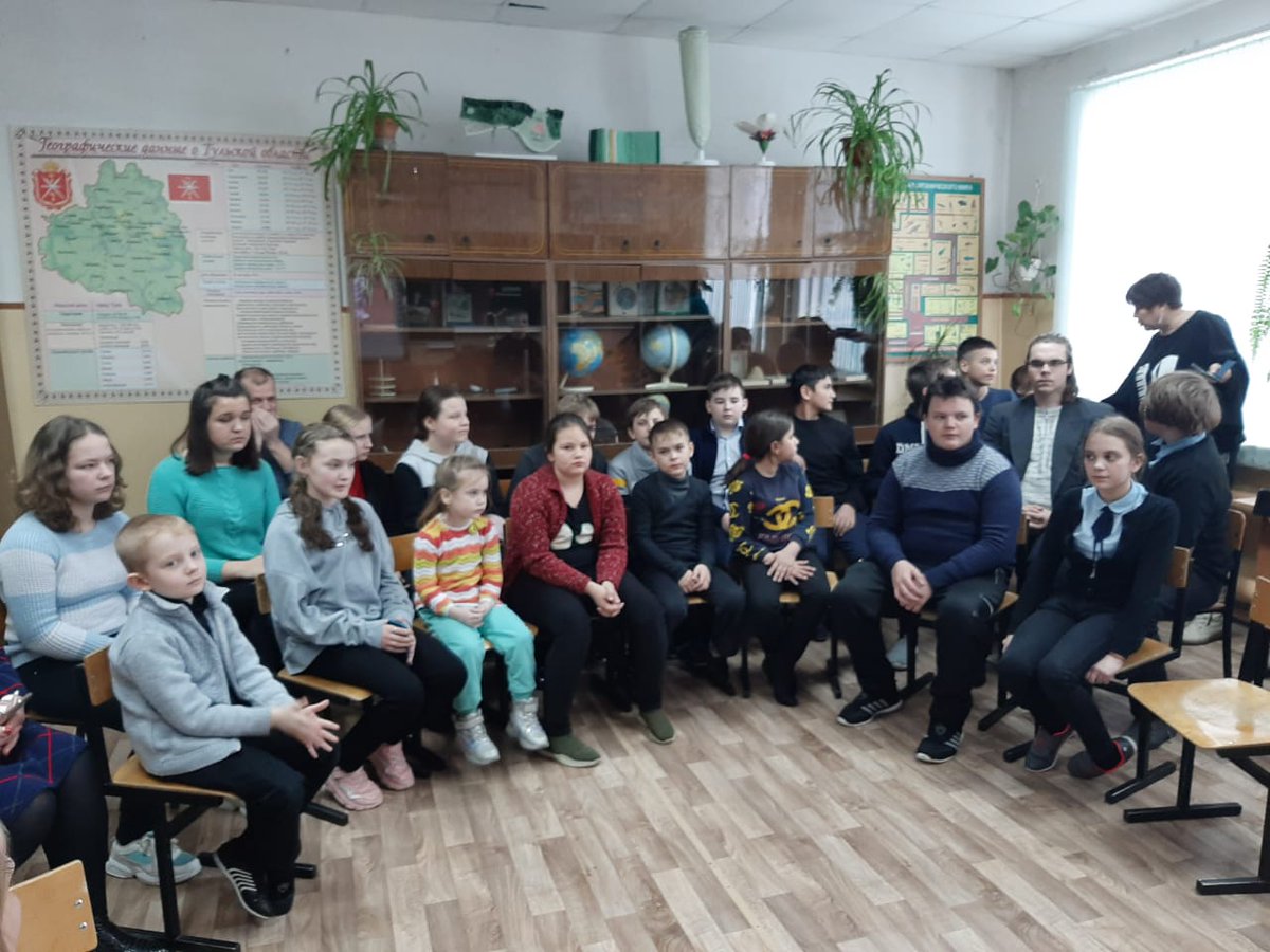 15-го февраля, в день воина интернационалиста состоялся вечер-концерт "Героям войн 20-го столетия посвящается..." 

Провела Белопухова А.А.
Отдельная благодарность Мазаеву Никите ученику 8-го класса за музыкальное дополнение к данному мероприятию.
vk.com/borovkovo71
