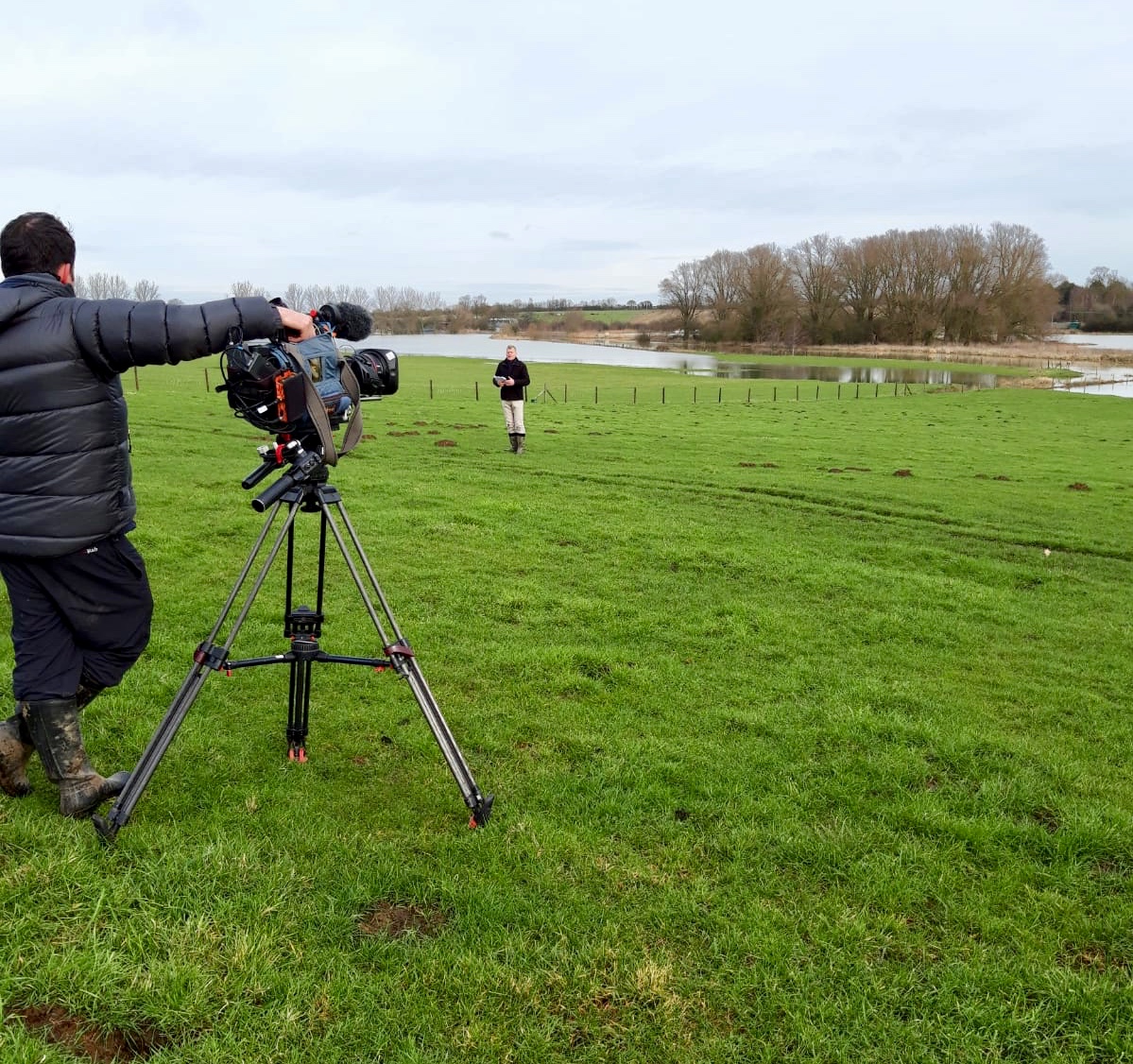 wildlifebcn's tweet image. See our exciting work with farmers in the #NeneValley this Sunday on @BBCCountryfile 
Reporter @tomheapmedia meets Helena Darragh @FftFproject  🚜💦💚💙

Sunday 21 Feb, BBC1, 7pm
bbc.co.uk/programmes/m00…

@WildlifeTrusts 
@mattydj82  
@nenescape 
@_NeneValley 
@NN_BestSurprise
