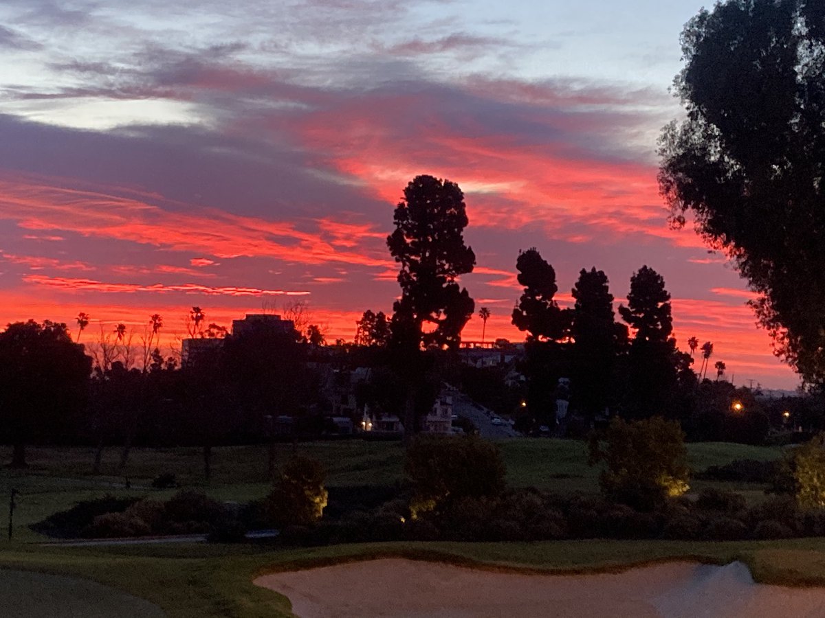 Beautiful Monday morning sky! What a start to the week!!!
