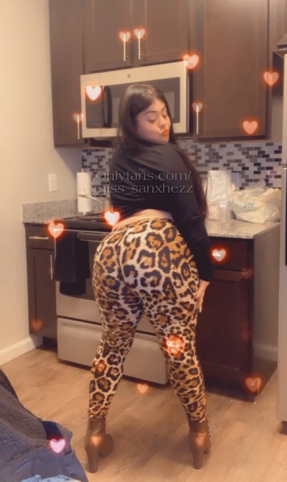 La noche de anoche🖤🥰 https://t.co/iTcZ57gIG0