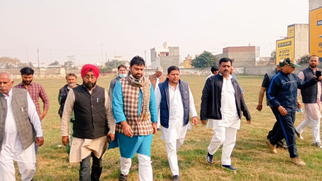 SabhajeetAAP's tweet photo. दिल्ली के मुख्यमंत्री श्री @ArvindKejriwal जी की मेरठ में 28 फरवरी को होने वाली किसान महापंचायत की तैयारियों को लेकर आज वरिष्ठ उपाध्यक्ष @dhaka_somender, @MeMdHaider,सचिव नवाब सोनी @AnkushAAP,नूर मोहम्मद,ओपी संत के साथ कई स्थल देखा जिसमे संस्कृति रिजॉर्ट रोहटा रोड निश्चित हुआ । https://t.co/GudxRz6SN8