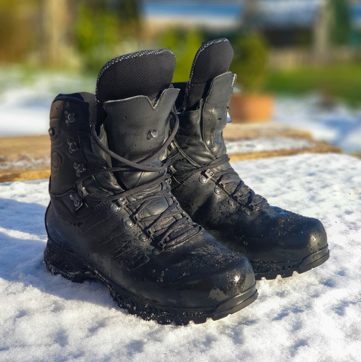 MST030Berlin's tweet photo. Einsatzstiefel Meindl WI12 Cold Climate #meindl #wi12 #winter #boot https://t.co/ItfivdG1Tz