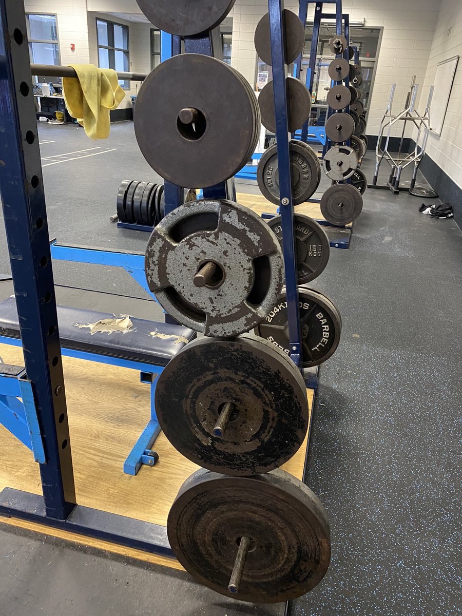 Coach_Pfiester's tweet photo. Had to get our guys right for day 1! Details matter!! Ready to begin the journey with #Team24 and @LongCoFootball #TideFAST๐ #Play11 https://t.co/fIoO6Iyg51
