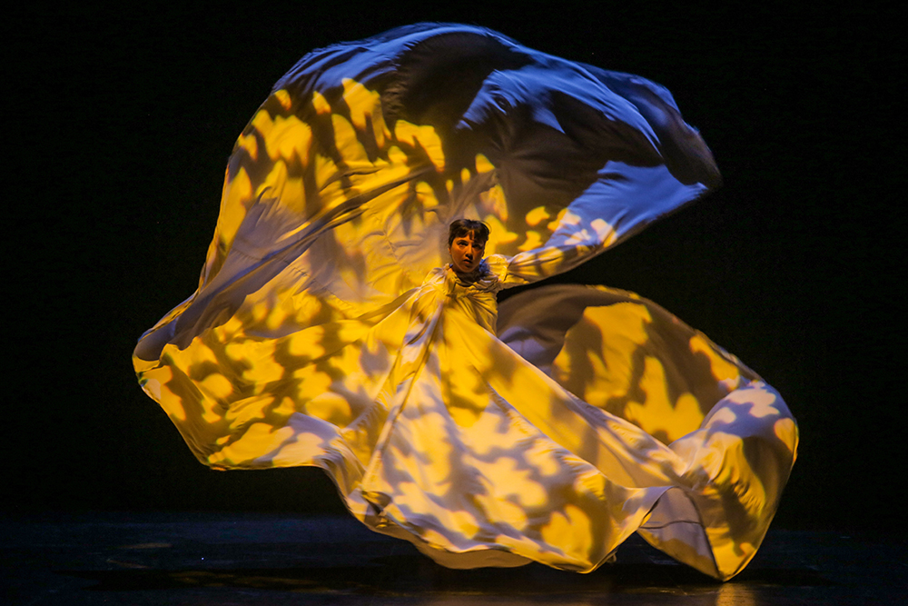 cronicalibre's tweet photo. Gira virtual: Compañía de Teatro La Llave Maestra se presenta en Puerto Montt con obra y Masterclass de poesía visual - https://t.co/SPkHOUVnqO https://t.co/8shyPIuM1D