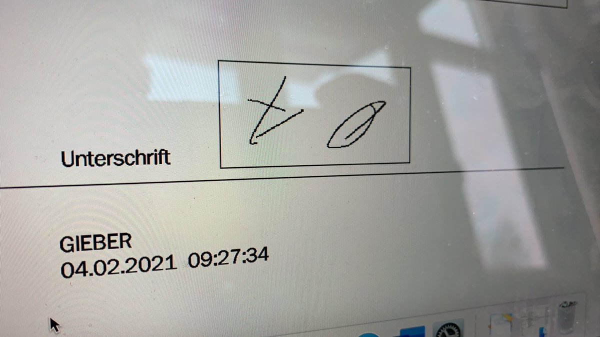 Lieber @dpd_de 
Pakete mit Möbeln nicht liefern, Unterschriften durch den Fahrer fälschen, angebliche Übergabe vortäuschen, nicht erreichbar sein ... ist das euer Ernst? 
Und man soll auf den Kosten sitzen bleiben?