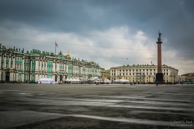 I later found out that one of the buildings I'd passed was the State Hermitage Museum, as we went to look around it after breakfast.It wasn't this cold utilitarian view of Russia we'd been taught, it was a glimpse at their Imperial past