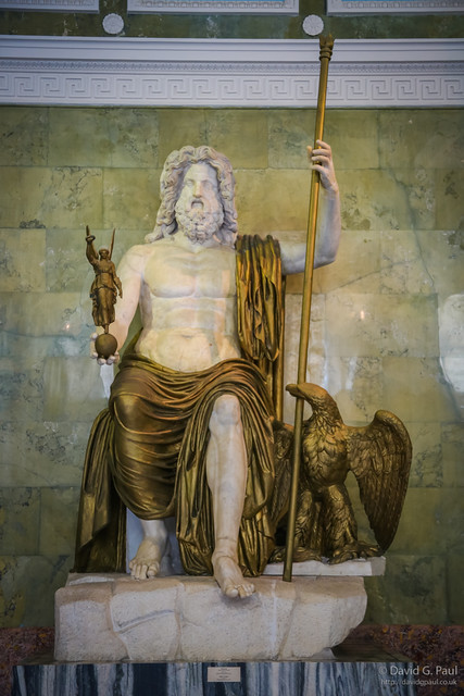 I later found out that one of the buildings I'd passed was the State Hermitage Museum, as we went to look around it after breakfast.It wasn't this cold utilitarian view of Russia we'd been taught, it was a glimpse at their Imperial past