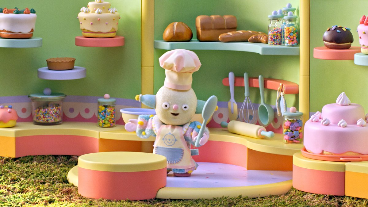 Happy Pancake Day!  🥞🥞🥞  
Collywobble wants to know what you'd like on your pancakes?