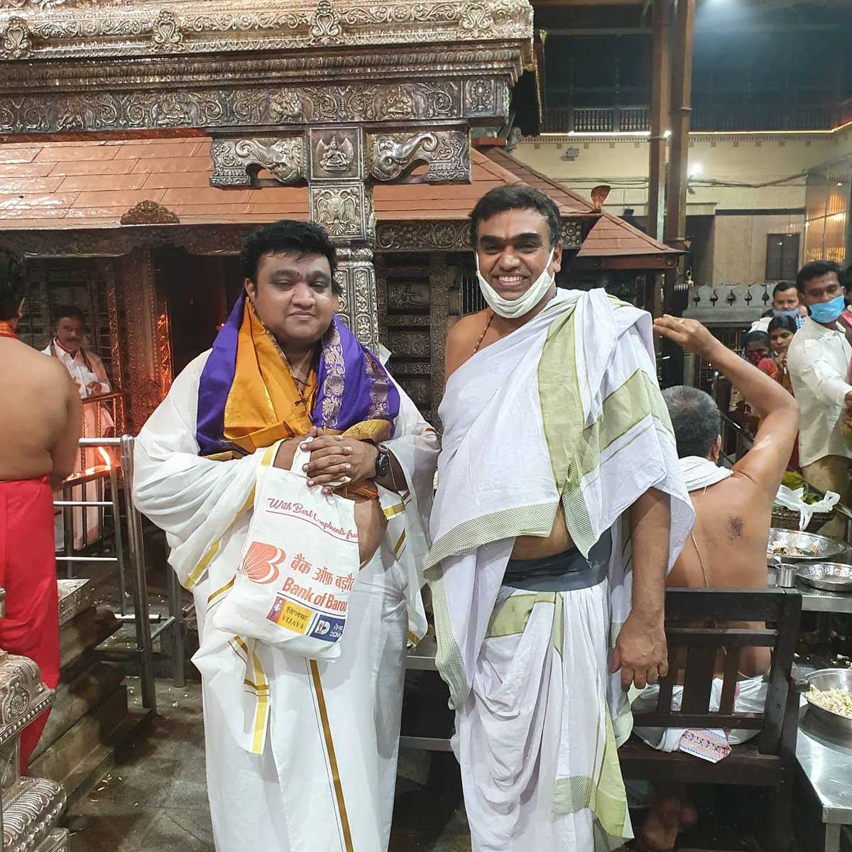 pavankumar04's tweet photo. Visited major temples and met community leaders and explained about our #KSBDB {#GovernmentOfKarnataka} schemes.
#TempleVisit #Hornadu #Kalasa #Sringeri #Sigandur #Kollur #Mandarathi #Udupi #Malpe #Kapu #Kateelu #Surya #Dharmasthala #Southadka #Kukke https://t.co/apzfqufgv8