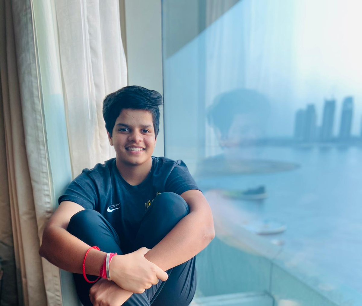 Smile &amp; the world smiles with you 🙂