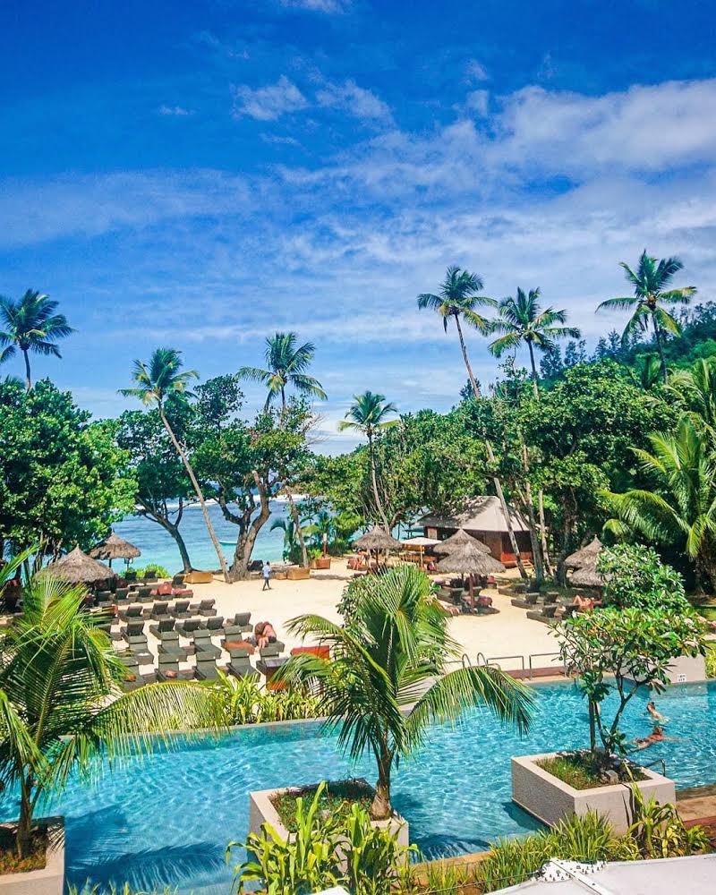 Sun, sand water &amp; good company are sometimes all you really need ☀️

#kempinski #kempinskiseychelles #baielazare #tuesday #happy #sun #sea
