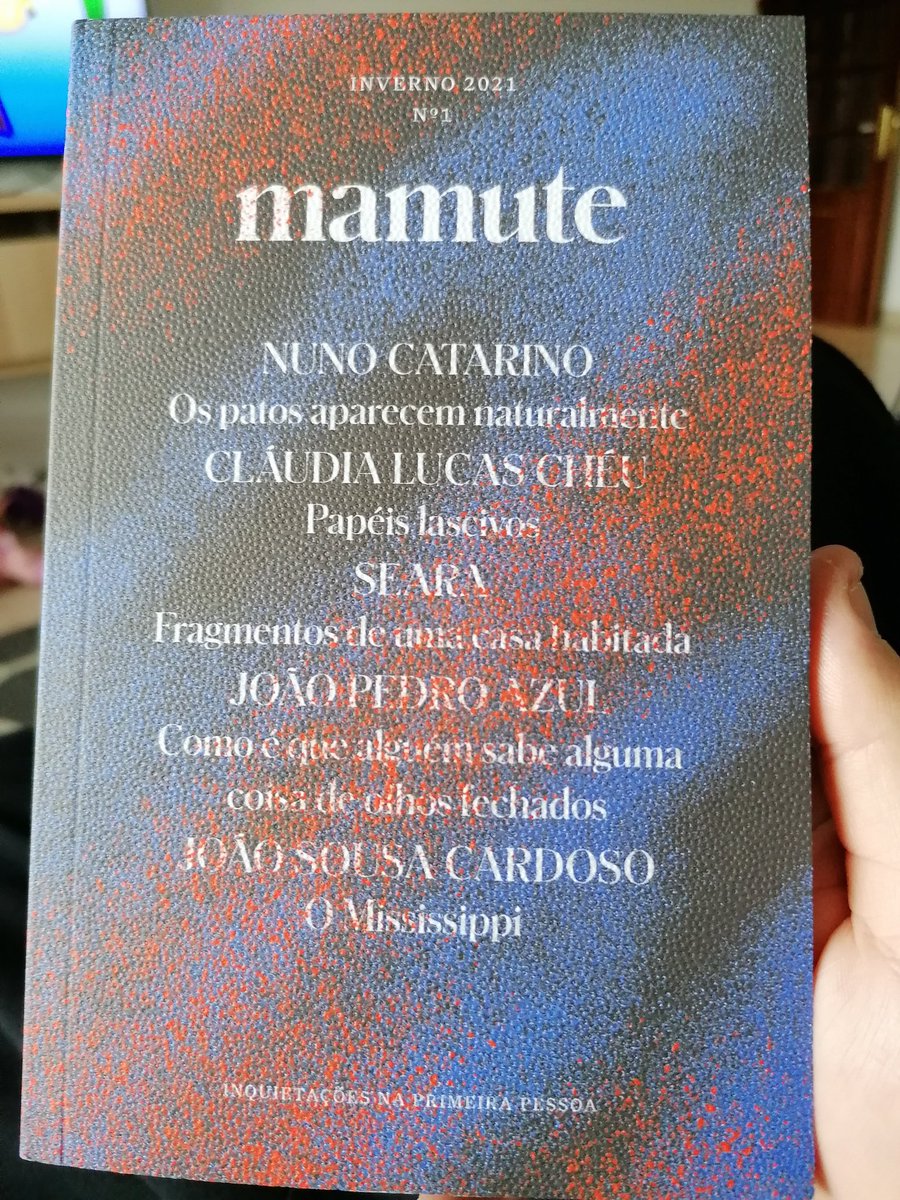Chegou hoje a <a href="/revistamamute/">Revista Mamute</a>. Orgulho-me de ser um dos primeiros leitores. O editorial, de tão honesto, conquistou-me. Apoiem a produção independente nacional, verdadeiramente livre. #revistamamute