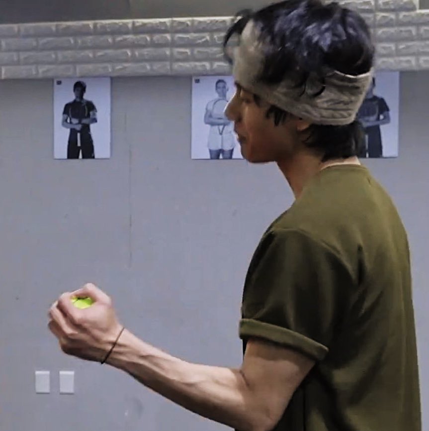 คิมเเทฮยองเกินไปมั้ย....