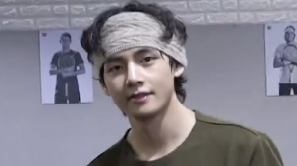 archivefortae's tweet photo. kim taehyung why are you so fine ??? https://t.co/RIMRxWMsMm