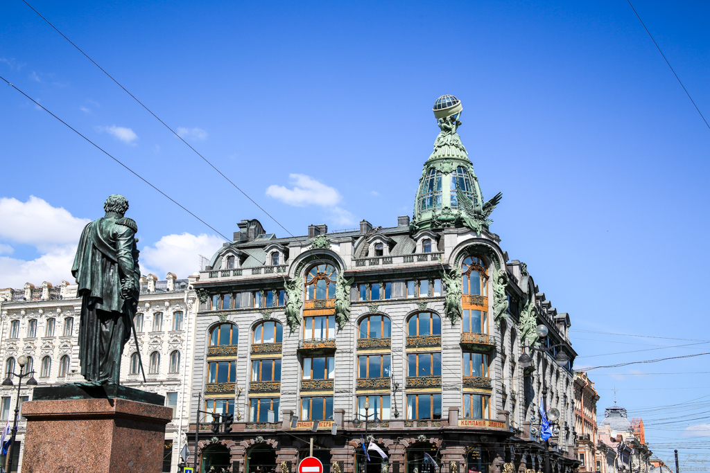 Along Nevsky Prospekt we saw the Kazan cathedral, and some other cool architecture.