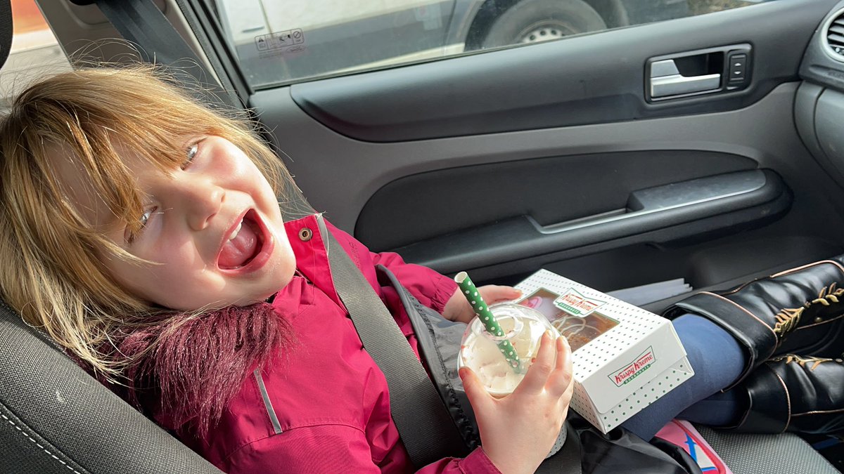 I can’t believe there’s a  @krispykremeUK In  #hodgeland (now back to food shopping before mum finds out!)