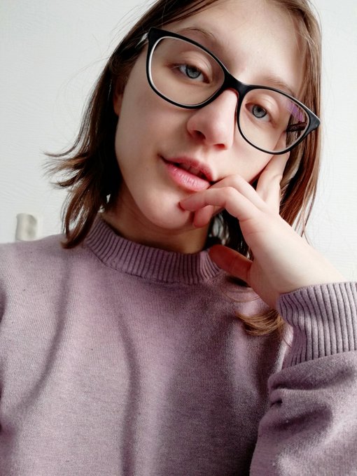 Well, did you miss me? ;) // https://t.co/nlSxQ18U0E https://t.co/duvJgMsvBq