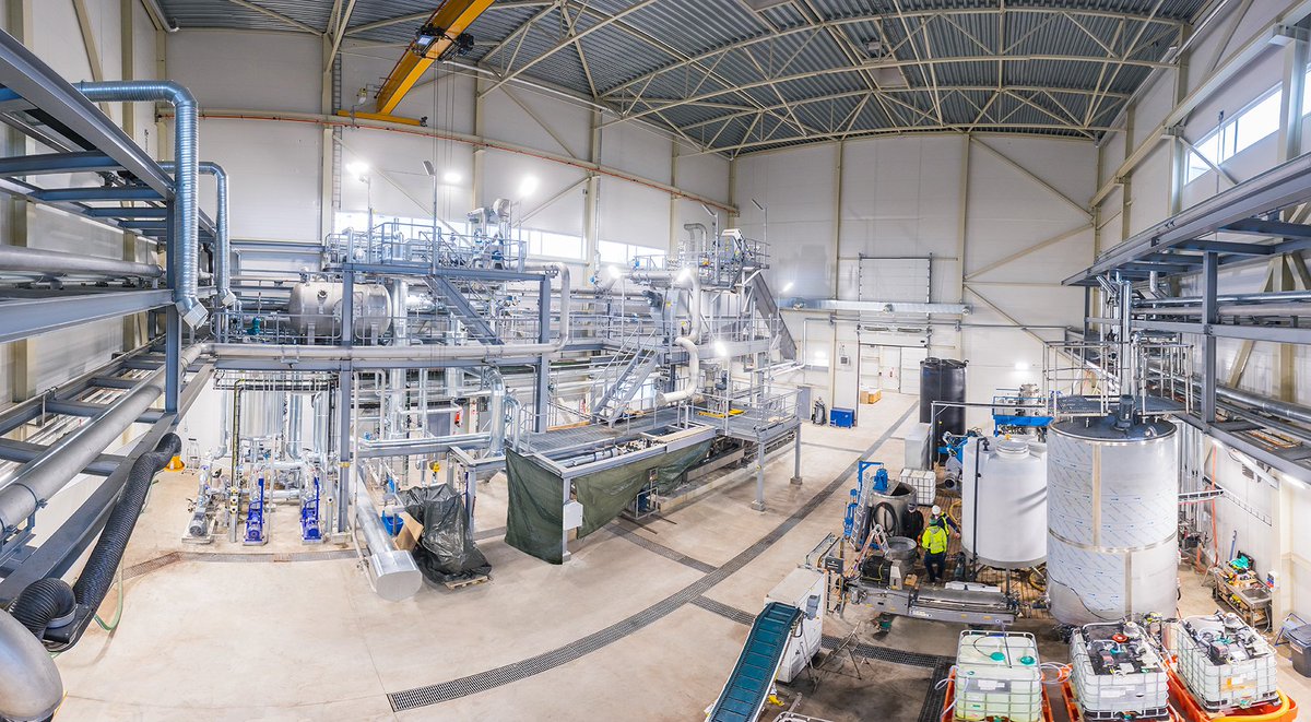 We have great news, our flagship has reached its first milestones with industrially representative samples of high purity lignin and wood sugars available at the ton scale for testing at novel value chains! @BBI2020 
sweetwoods.eu/sweetwoods-del…