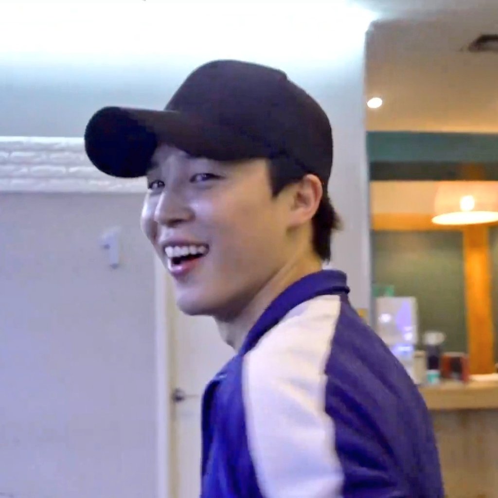 아니 지민이 등넓은거봐 기절해진심