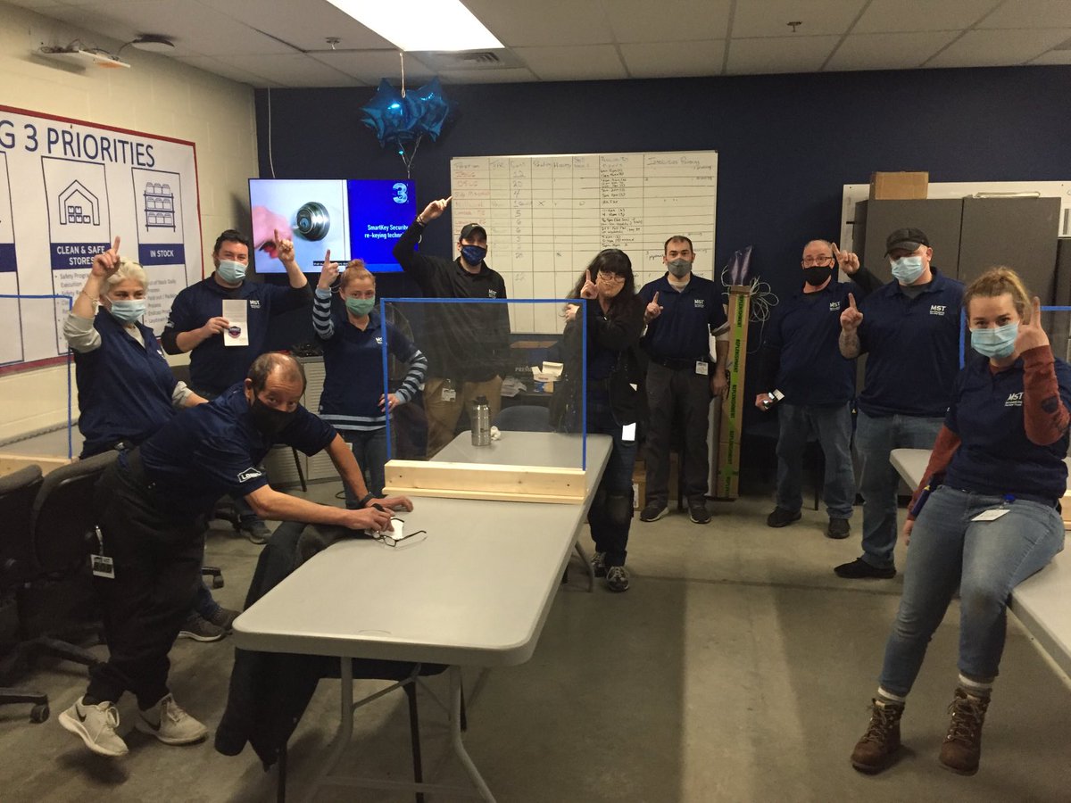1889Lowes's tweet photo. Celebrating our awesome Mst team. Way to go!!!!!   You all are such great partners. Thank you for all you do. ⁦@Bracken73P⁩ ⁦@SanjaPHopper⁩ #R18SpringHiring #District1287. Best store in the land https://t.co/K5uzSnzVEY