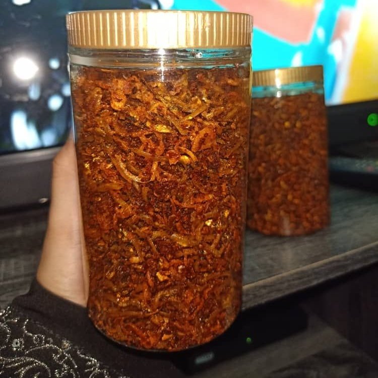 bynursyazwani's tweet image. ALAHMDULILLAHH THUMMA ALHAMDULILLAH✨✨
#sambalbilisgaring
-Semalam org repeat sambal 10 BALANG,  sampai terpaksa merayu dkt hq, tlg la lebihkan 10 balang slot harini

-hari ada yg nak try 1 balang sambal

-ada yg repeat sambal 5 BALANG! 

The product⬇️