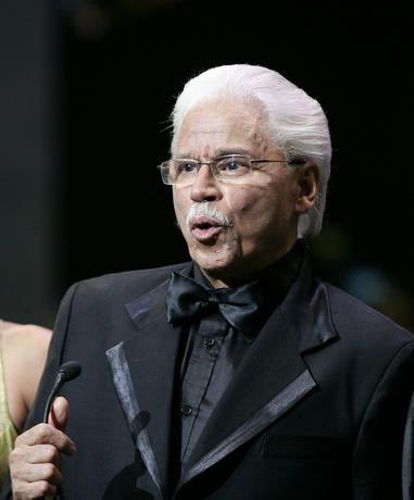 Honor a quien honor merece “ Johnny Pacheco “ (RIP) baluarte musical latinoamericano quien para las futuras generaciones,dejó un grandioso legado cultural .