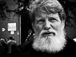 El Padre Opeka es el argentino vivo más importante de la actualidad. Debería ser una guía para recuperar los valores que perdimos hace décadas. La verdad con autoridad moral de sobra. Un verdadero líder.