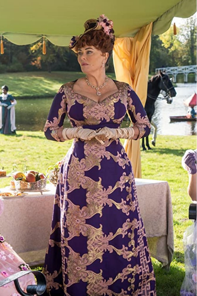 The Bridgerton cast as cakes. A thread.