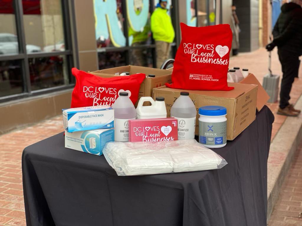 SmallBizDC's tweet image. DC Gov't, through the DSLBD, is working with the @AnacostiaBID and @DowntownDCBID to provide free #PPE Care Packages to DC businesses. Businesses must sign up to be able to pick up PPE! 

coronavirus.dc.gov/node/1522401

#StaySafeStayHealthy #DCHope