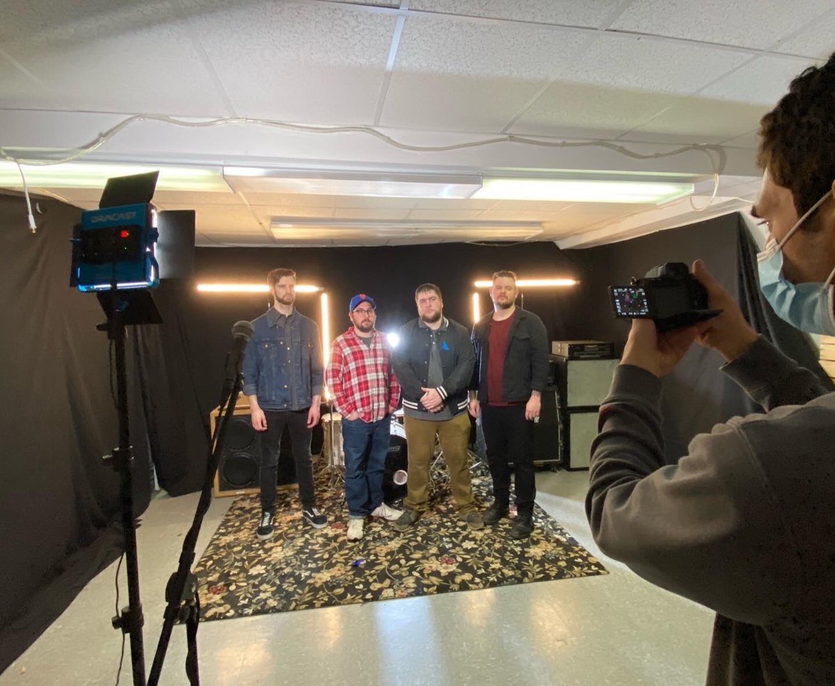 cardreaderband's tweet photo. Sean Ageman @washedupmedia appreciation post! 🎥🔥
Sean is the man. He was brilliant to work with on Mental Scars and right now we’re in the middle of making another beaut for Smiling Ghost. Hit up his page and check out his work!
#CardReader #WashedUpMedia #SmilingGhost https://t.co/2DQ2LXwISa