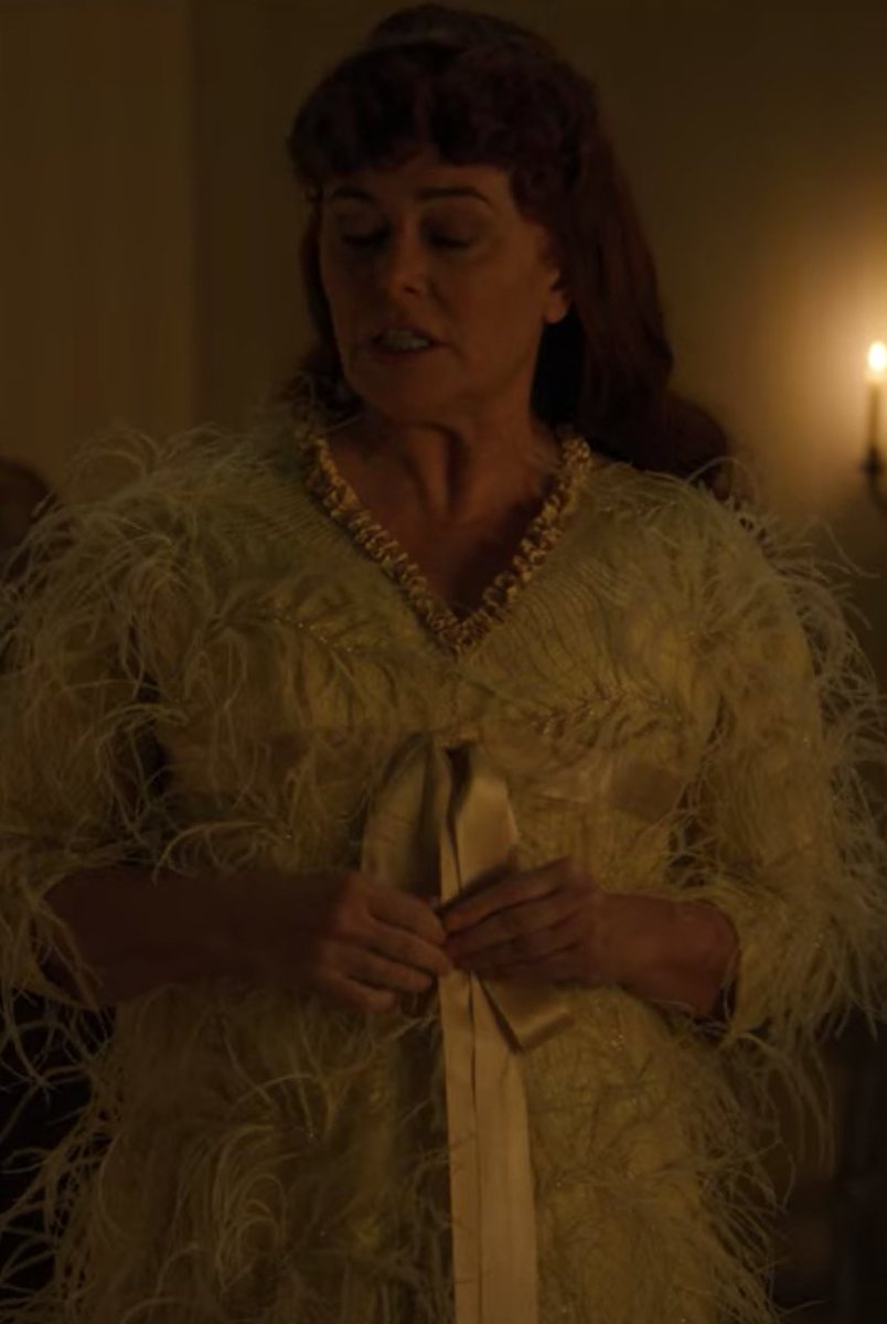 The Bridgerton cast as cakes. A thread.