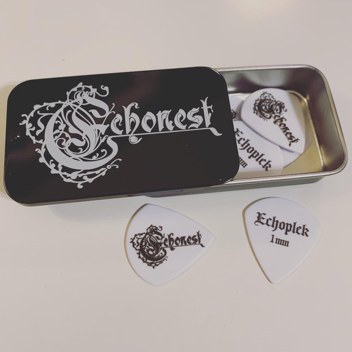 echonestmusic's tweet photo. Echopleks are here! 

https://t.co/KOs6tQI1C1

#guitar #bassguitar #guitargear #gearporn https://t.co/mLGJrcCFdV