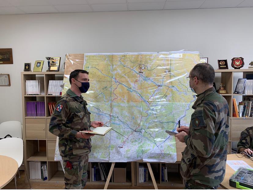 EdgTerre's tweet photo. During two weeks @EdGTerre, French and allied officers as well as civilian auditors are training in conception of high intensity warfare (#VisionStrategique du @CEMAT_FR) at the brigade level (Exercise #YUHWA) https://t.co/T4HHrjzbNp