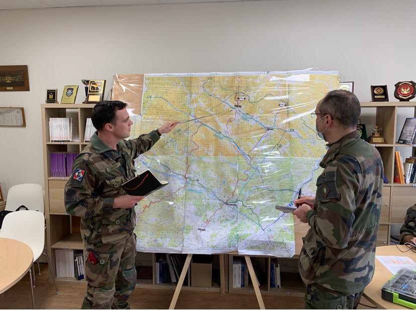 EdgTerre's tweet photo. During two weeks @EdGTerre, French and allied officers as well as civilian auditors are training in conception of high intensity warfare (#VisionStrategique du @CEMAT_FR) at the brigade level (Exercise #YUHWA) https://t.co/T4HHrjzbNp