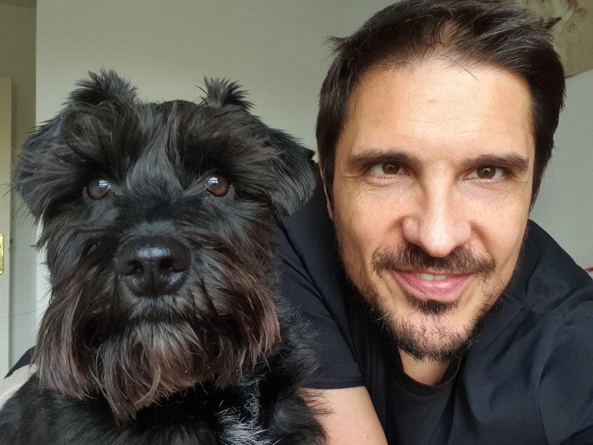 Javi__Lopez's tweet photo. #Schnauzer #Koko #Perrete https://t.co/xmxLJBYlA8