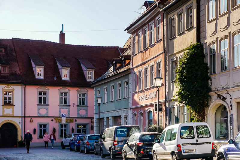 sheriannekay's tweet photo. Day trip itinerary to Bamberg Germany, a city of red sagging rooftops, lopsided homes, flower boxes, shutters, frescoes, half-timber homes and so much more https://t.co/e2Yuto4oSL via @sheriannekay #BambergGermany @GermanyTourism #RomanticRoad #VisitGermany https://t.co/XJZmfrzx0Z