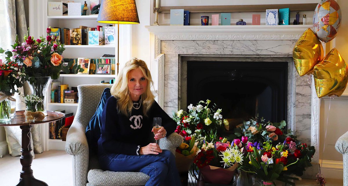 My birthday in lockdown today, and I was so overwhelmed with flowers, messages and love. Thank you you all so much.