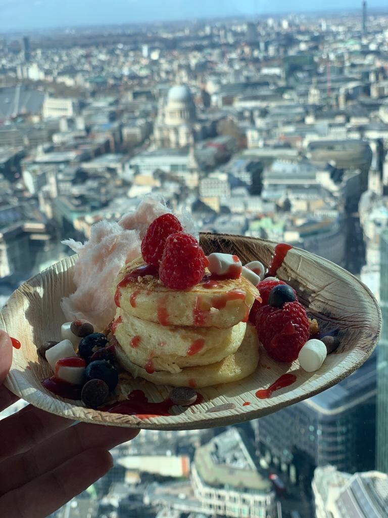 #PancakeDay with a view 🏙️

Last year, Moving Venue hosted a delicious Agency Pancake Day for our clients - we wish we could be doing this together today!