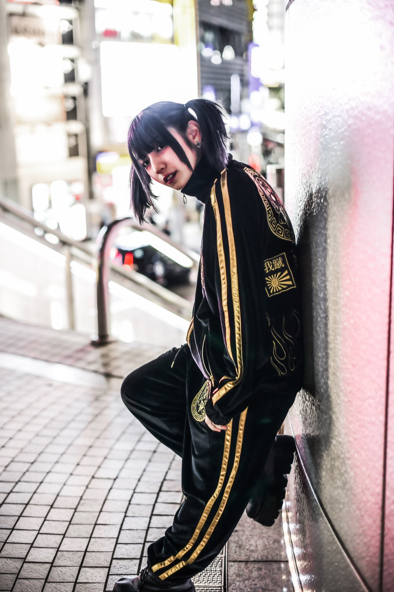 Kryclothing Galfy Kry Xrn トリプルネーム セットアップ ベロアジャージ ブラック ゴールド Kryshop渋谷109 販売中卍 T Co Vlkt2whfwr Twitter