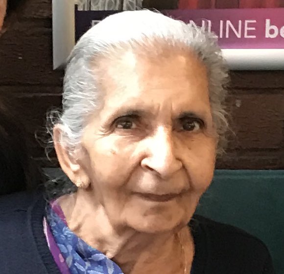 makwana_rashmi's tweet photo. @preetiedeshwal #Selfie4ssr . This is my mum who is also I big part of this campaign. #JusticeForSushantSinghRajput https://t.co/QboPFdIVZ0