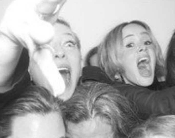 Sarah Paulson and Cate Blanchett being the best of friends.A thread: