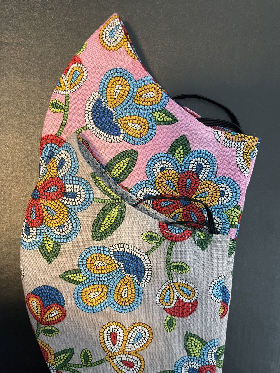 UrbanInuk's tweet image. ⭐️ 😷 MASKS GIVEAWAY 😷 ⭐️ 

Pink and grey mask

Rules to enter:
1. Hit the follow button (if not already following) 
2. Retweet this tweet
3. Put your Twitter handle in the comment section of this tweet ⬇️
4. No quote tweets 

Draw tonight at 4 pm MST