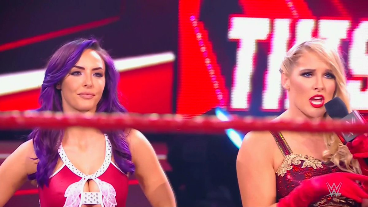 LaceyFansite's tweet photo. HQ #WWERAW Screencaptures-https://t.co/OopFQ1JFiW https://t.co/F1F7sebVbn