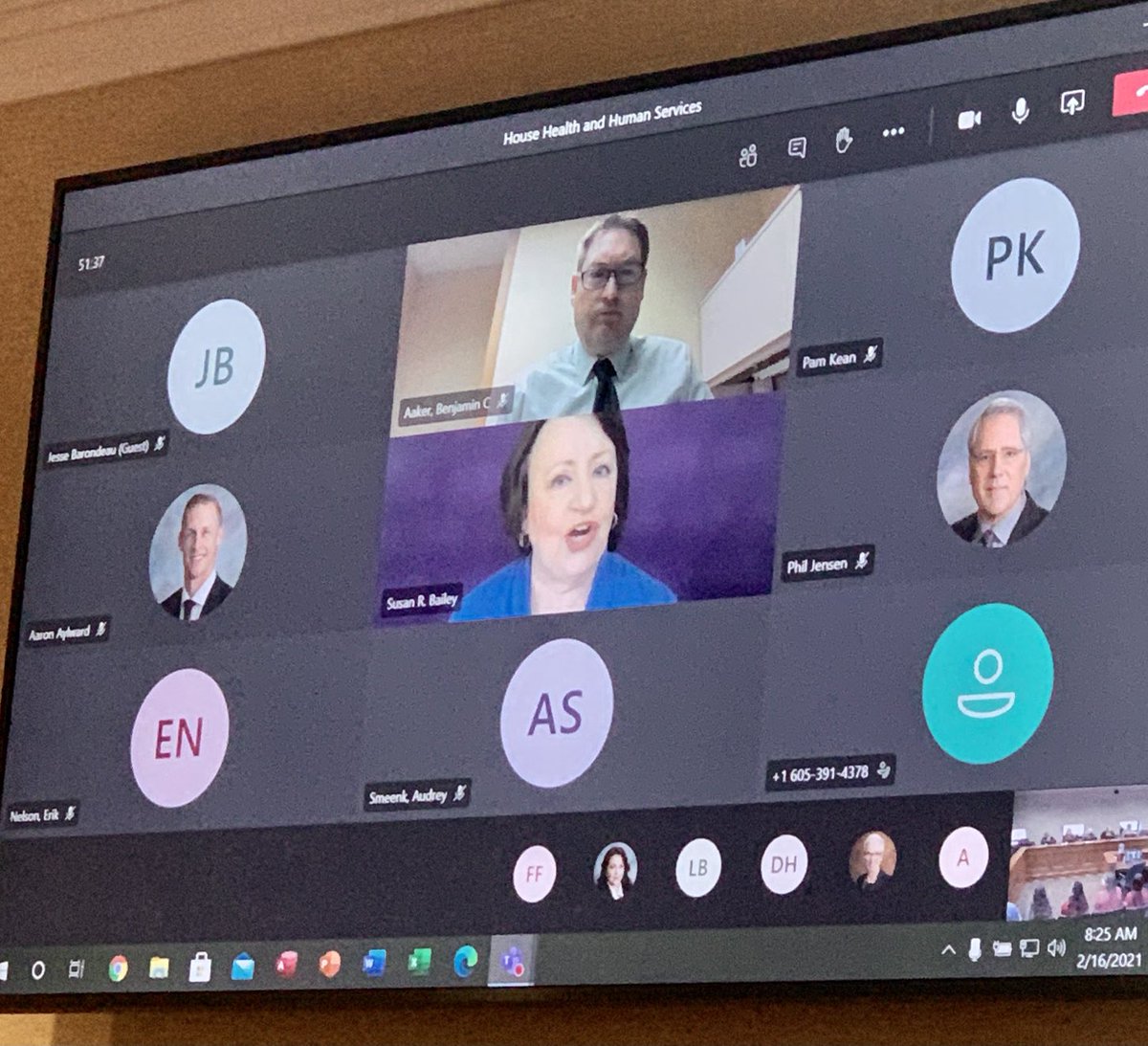 DrRobFrom605's tweet photo. Thanks @subailey for testifying against HB 1163 for the independent practice of PA’s in South Dakota. We appreciate the support of all our partners in the @AmerMedicalAssn Your presentation made a difference #WeStandWithDocs @MarilynHeineMD @JFincherMD @DarilynMoyer https://t.co/AXGEwbUsQY