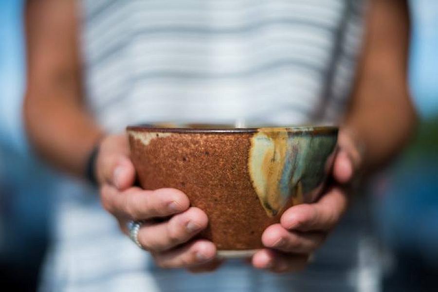 kawarthaNOW's tweet image. COVID-safe YWCA Empty Bowls fundraiser returns in March. This year's event from Mar 12-14 includes a handcrafted bowl &amp;amp; coupon card with discounts from 18 participating restaurants. Proceeds support @YWCA_PH Nourish Food program - kawarthanow.com/2021/02/16/cov…