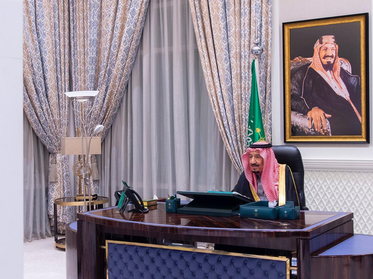 spagov's tweet photo. #عاجل
#مجلس_الوزراء يعقد جلسته ـ عبر الاتصال المرئي ـ برئاسة #خادم_الحرمين_الشريفين.
#واس https://t.co/bZI97Zdv7Q
