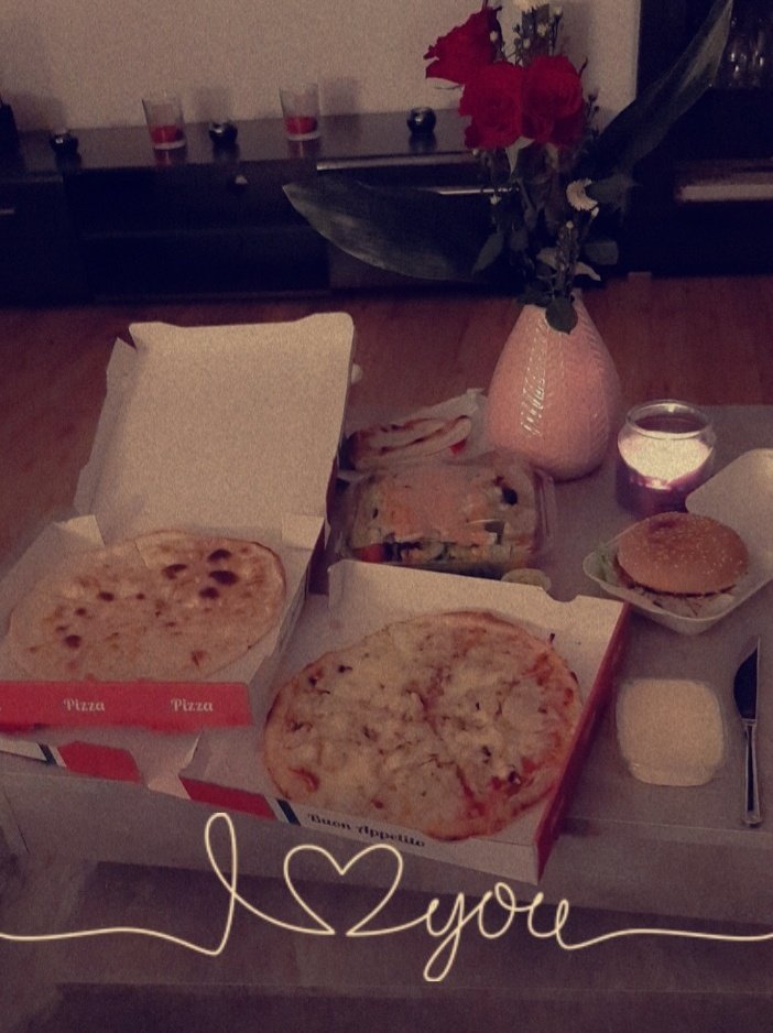 Aaaaalles nur für mich 🥰❤
So siehts aus, wenn der Hormonhaushalt mal wieder Samba tanzt 😅